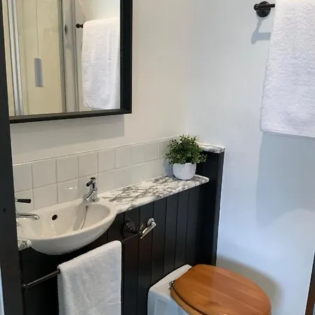 Franklin Mount Boutique Bed & Breakfast 4*