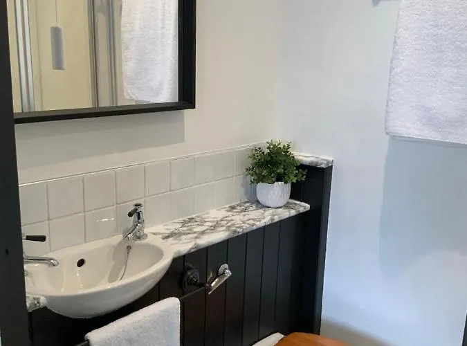 Franklin Mount Boutique Bed & Breakfast 4*